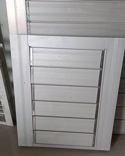 鋁百葉窗廠家規(guī)范